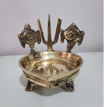 Sharu Space Brass Shanku Chakra Deepam
