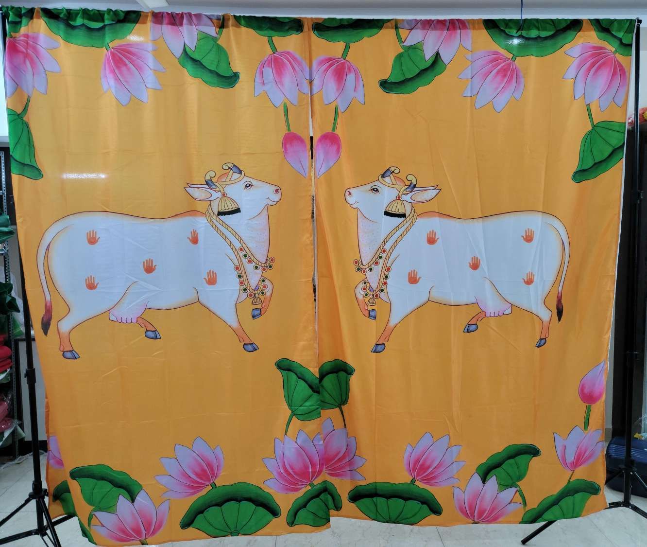 Sharu Space 8X9.5 Feet Cow Backdrop Set