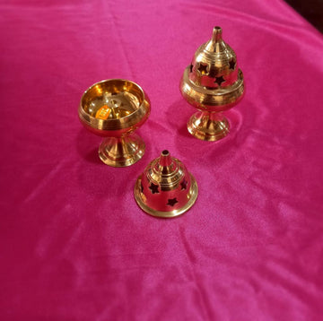 Sharu Space Small Brass Diya Pair with Lid