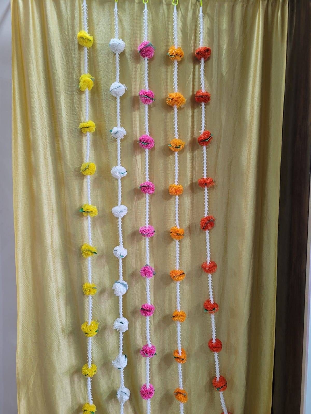Sharu Space Lilly with Mariegold String - 8ft
